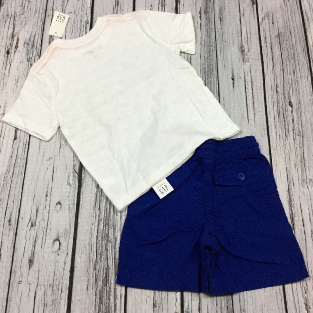 Gap Boys 12-18M Hot Wheels Top & Shorts - Picture 5 of 5